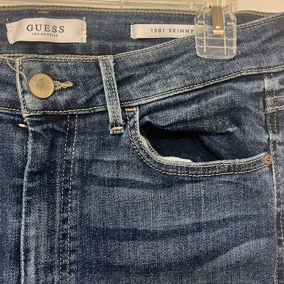 NWOT Guess 1981 Skinny Jeans- Size 30 - Picture 8 of 14